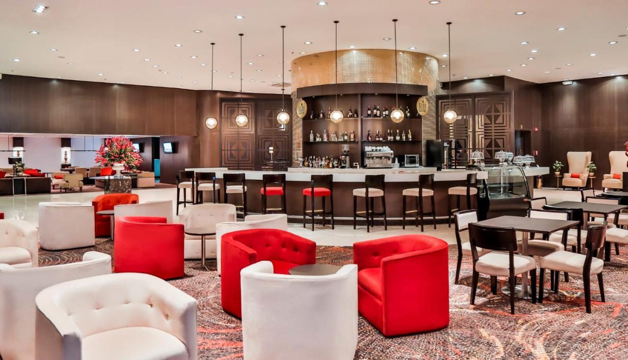 Holiday Inn Bucaramanga Cacique By Ihg Eksteriør bilde The lounge at the airport