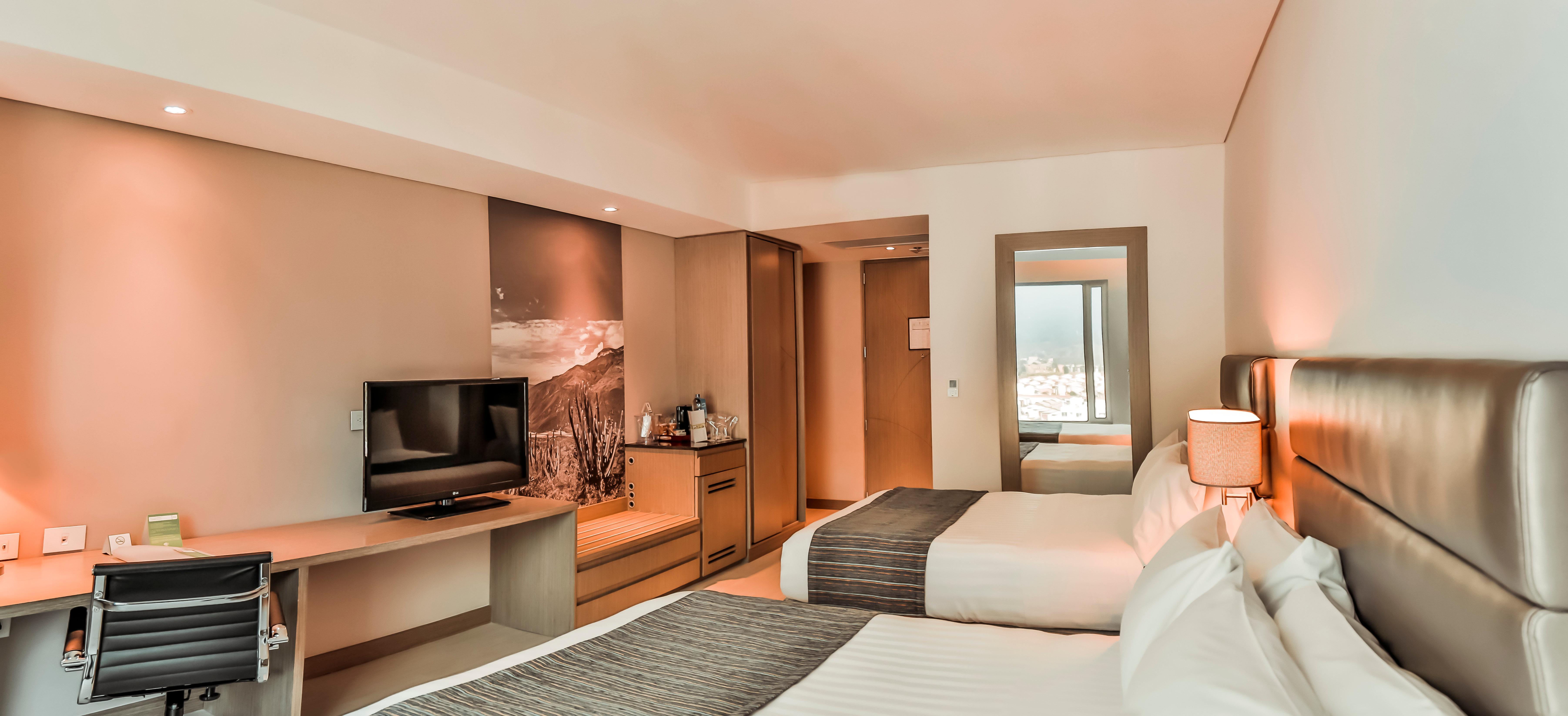Holiday Inn Bucaramanga Cacique By Ihg Eksteriør bilde Deluxe room