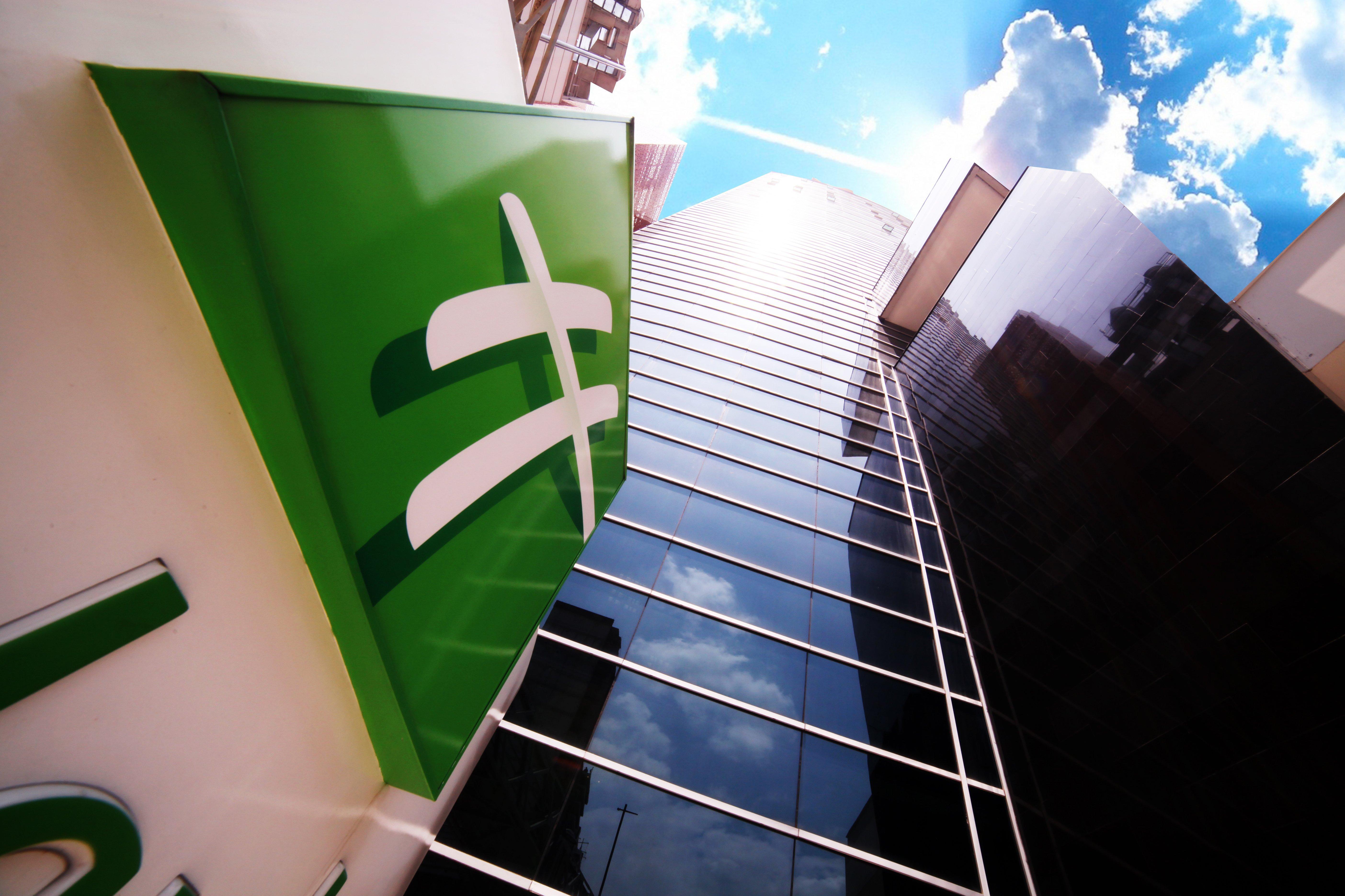 Holiday Inn Bucaramanga Cacique By Ihg Eksteriør bilde Holiday Inn logo
